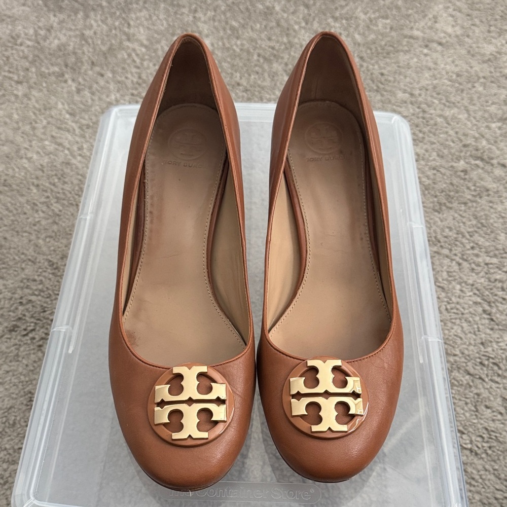 Tory Burch Brown Leather Flats with Gold Logo
